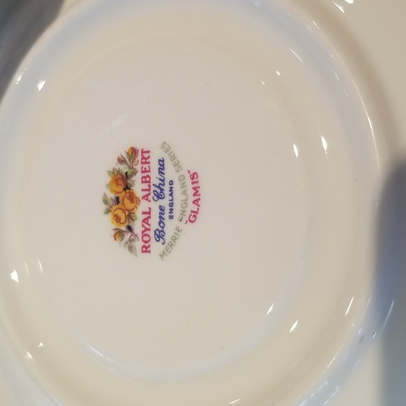 VINTAGE TEA CUP AND SAUCE - Picture 9 of 9